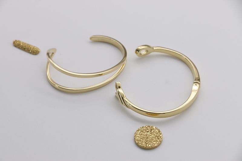 仿金色真空91香蕉影院在线观看
